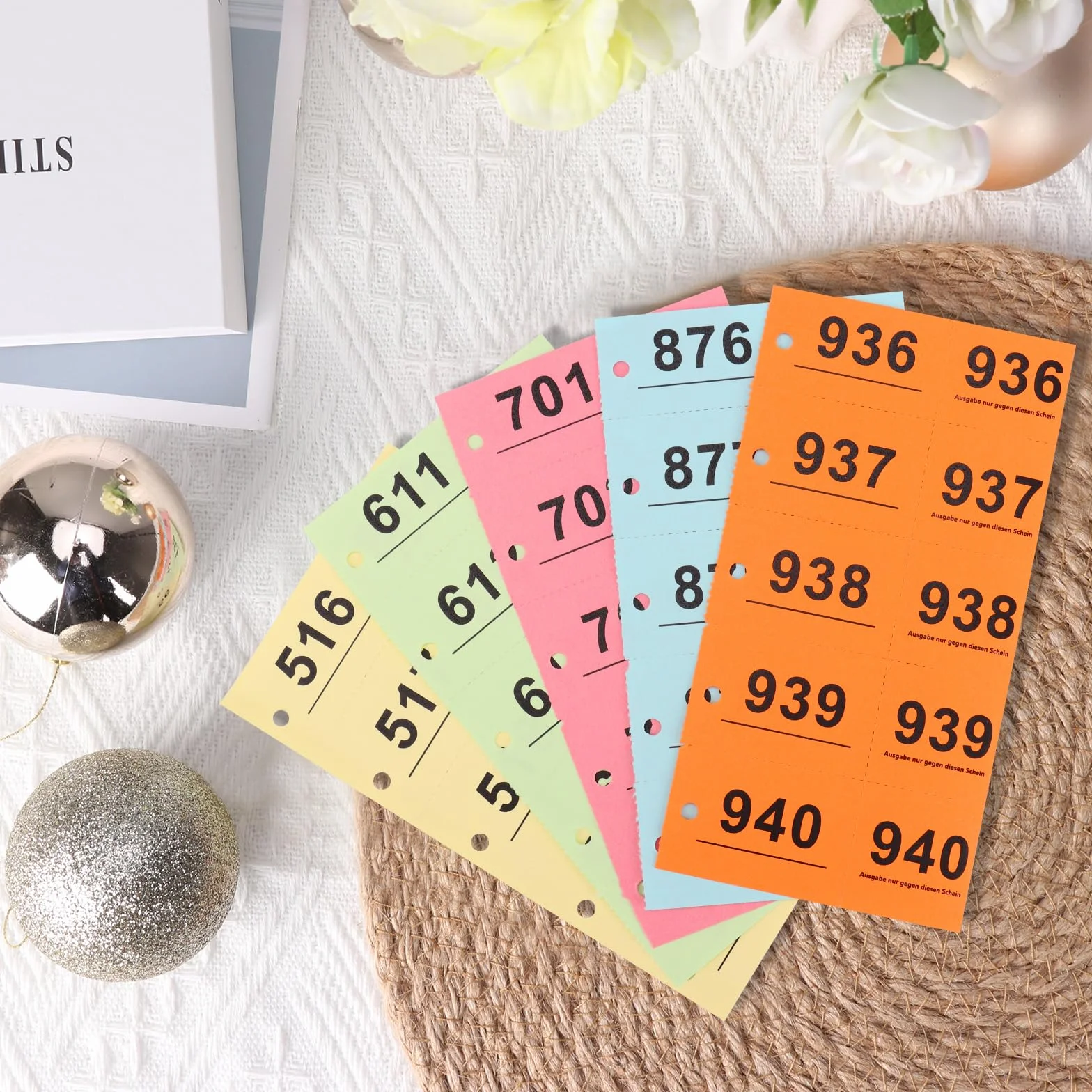 Blok z podwójnymi numerami 501-1000 cyfr 14,8 x 10,5 cm blok numeryczny A6 znaczki garderoby podwójne numery z otworami bloki numeryczne Tombola Loteria numerowane podwójne numery czerwony