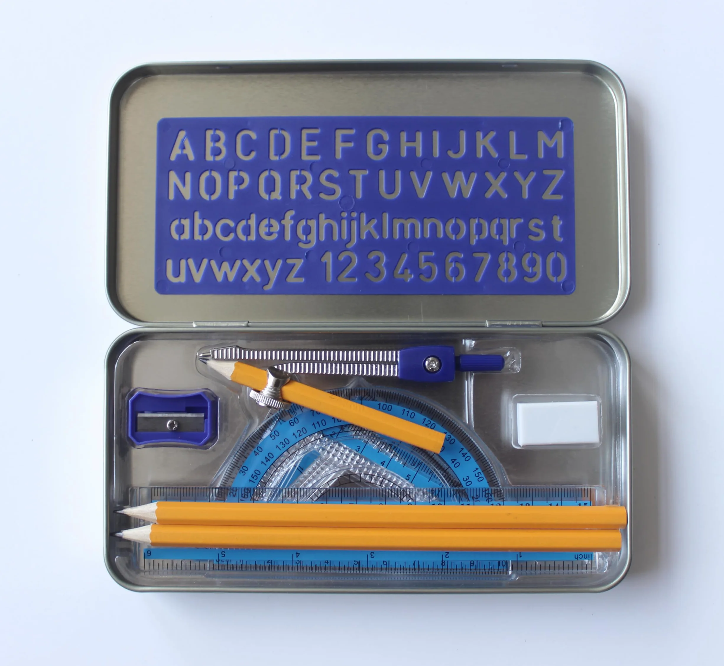 STAEDTLER® 557 11 zestaw geometryczny, 11-częściowy zestaw ze wszystkimi niezbędnymi produktami, wytrzymałe metalowe etui, 557 11