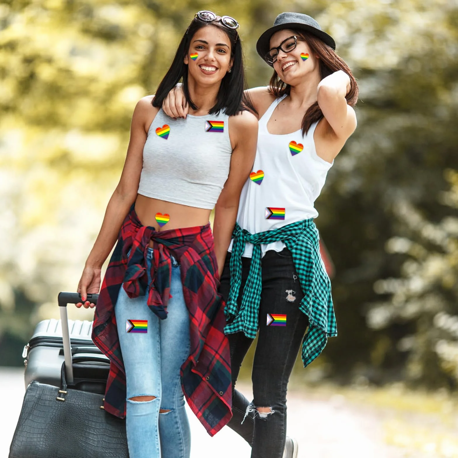 VOSSOT 1000 sztuk naklejek tęczy LGBTQ, 4 tęczowe bransoletki, naklejki w kolorze tęczy, naklejki Pride, naklejki LGBTQ, naklejki Gay Pride, samoprzylepne naklejki tęczowe, akcesoria Pride