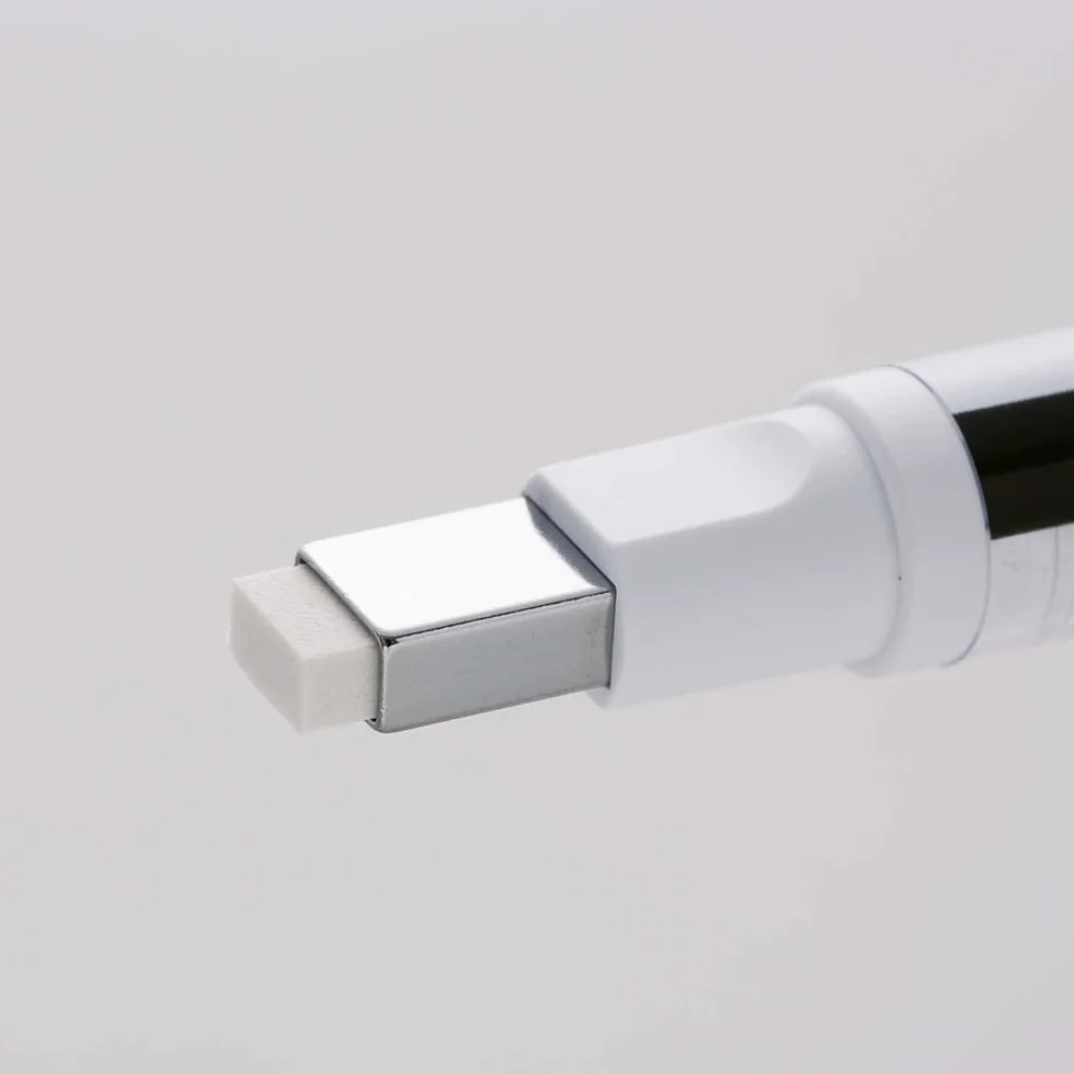 Tombow MONO Zero metalowa kwadratowa końcówka precyzyjna gumka - czerwona