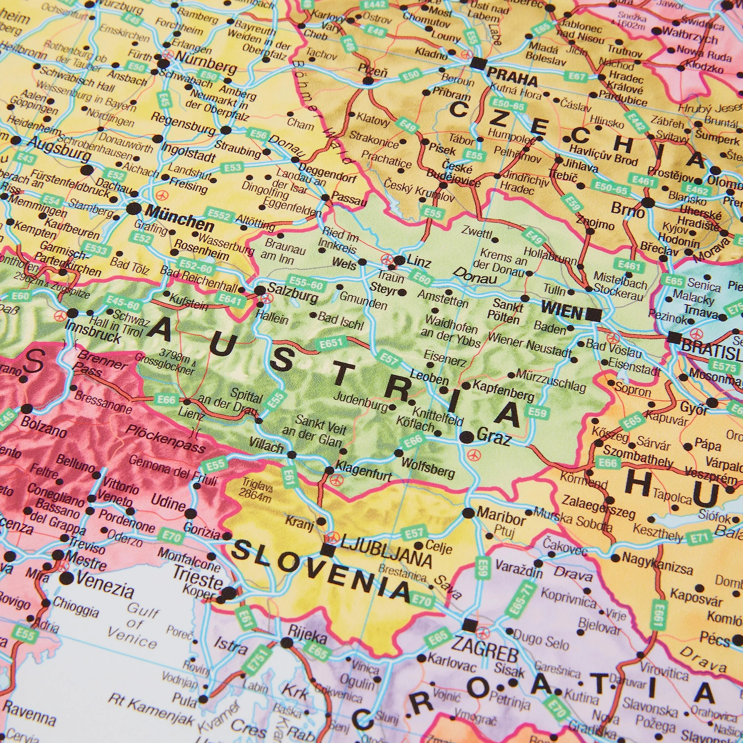 Maps International Duża mapa ścienna Europy polityczna laminowana 118,9x84,1 cm