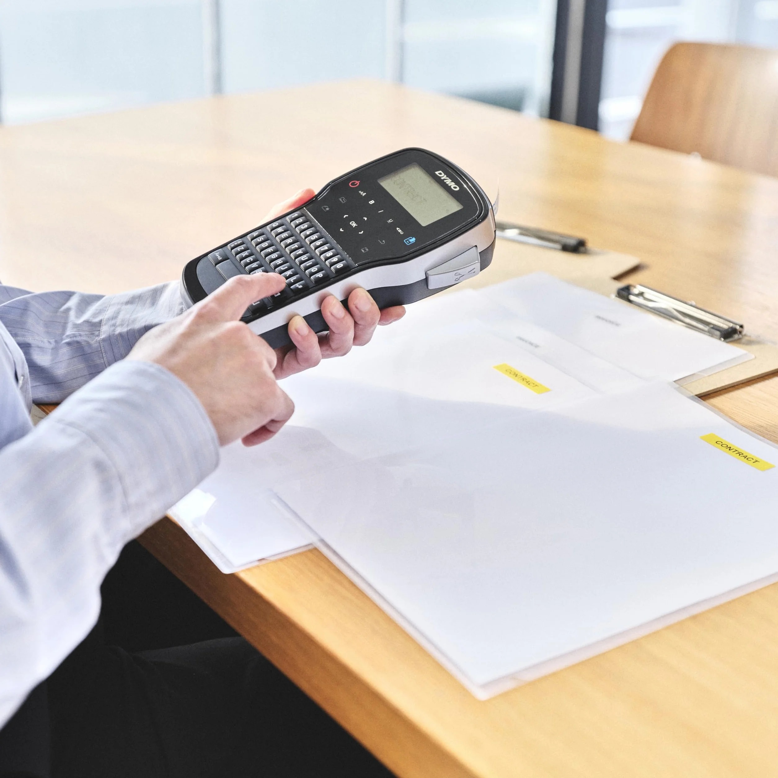 DYMO LabelManager 280 Zestaw ręcznej drukarki etykiet QWERTY 2 rolki D1 walizka