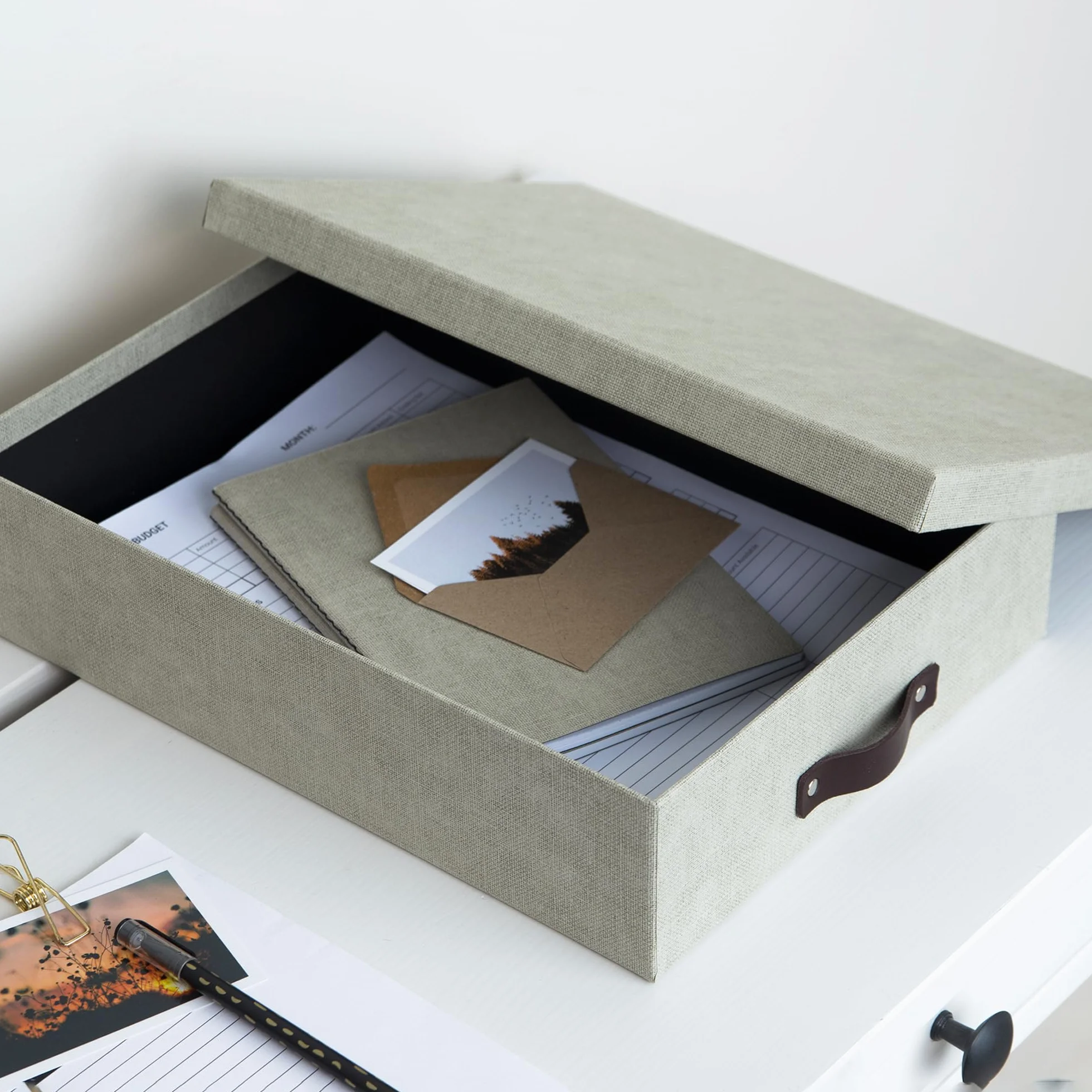 BIGSO BOX OF SWEDEN OSKAR Pudełko na dokumenty A4 płyta pilśniowa papier lniany beżowe