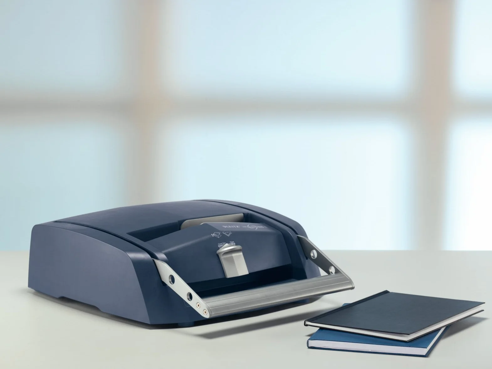 impressBIND 280 Binding Machine