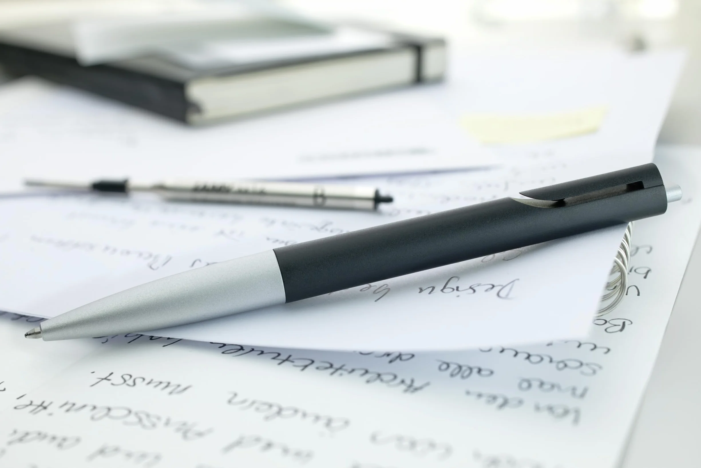 LAMY noto długopis 283 biało-srebrny mechanizm naciskowy wkład o dużej pojemności linia M