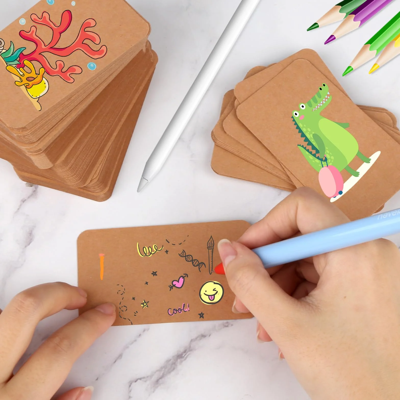 200 sztuk pustych kartek papierowych, papier do wizytówek 200 g/m², karty do gry, puste fiszki do samodzielnego ozdobienia, kartki z papieru kraft, kartki z życzeniami, kartki z słowami, etykiety DIY