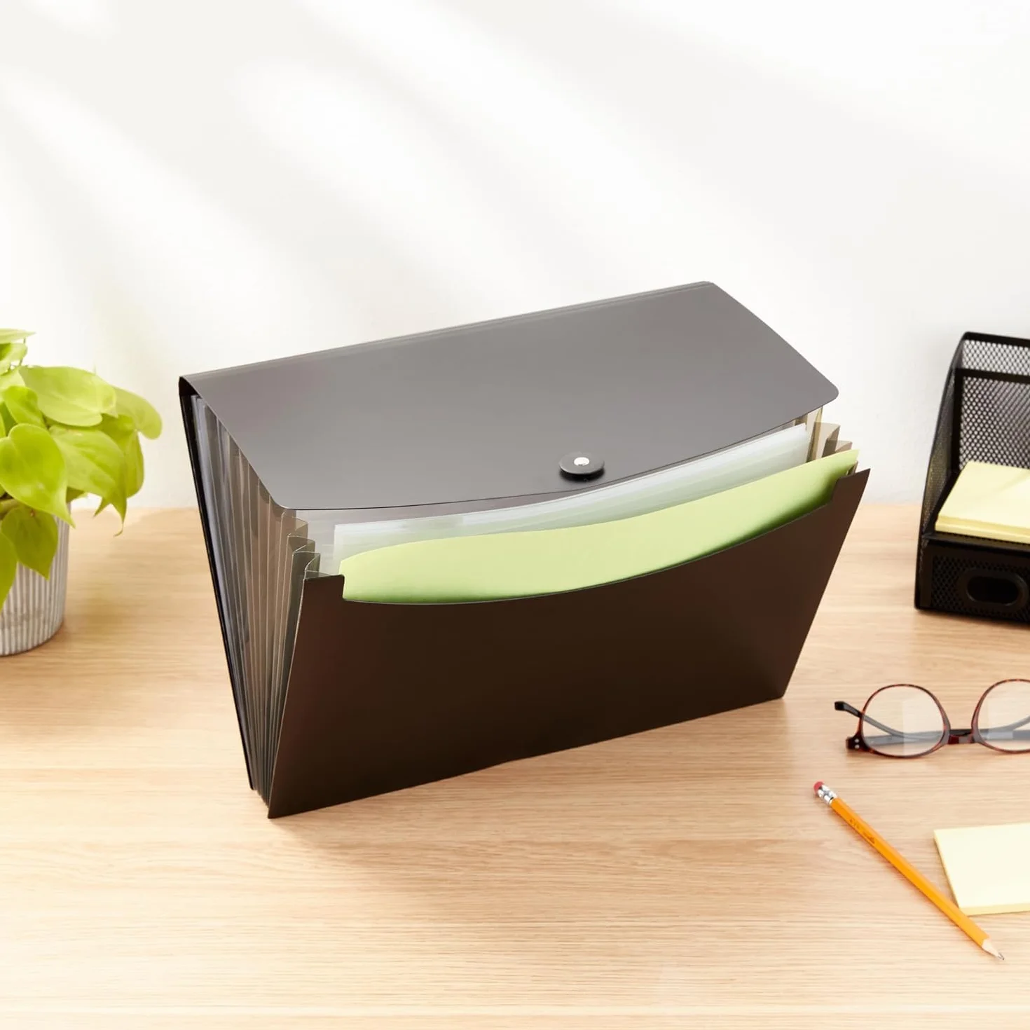 Amazon Basics Rozkładany organizer na dokumenty, wielkość listy, czarny, 1 sztuka
