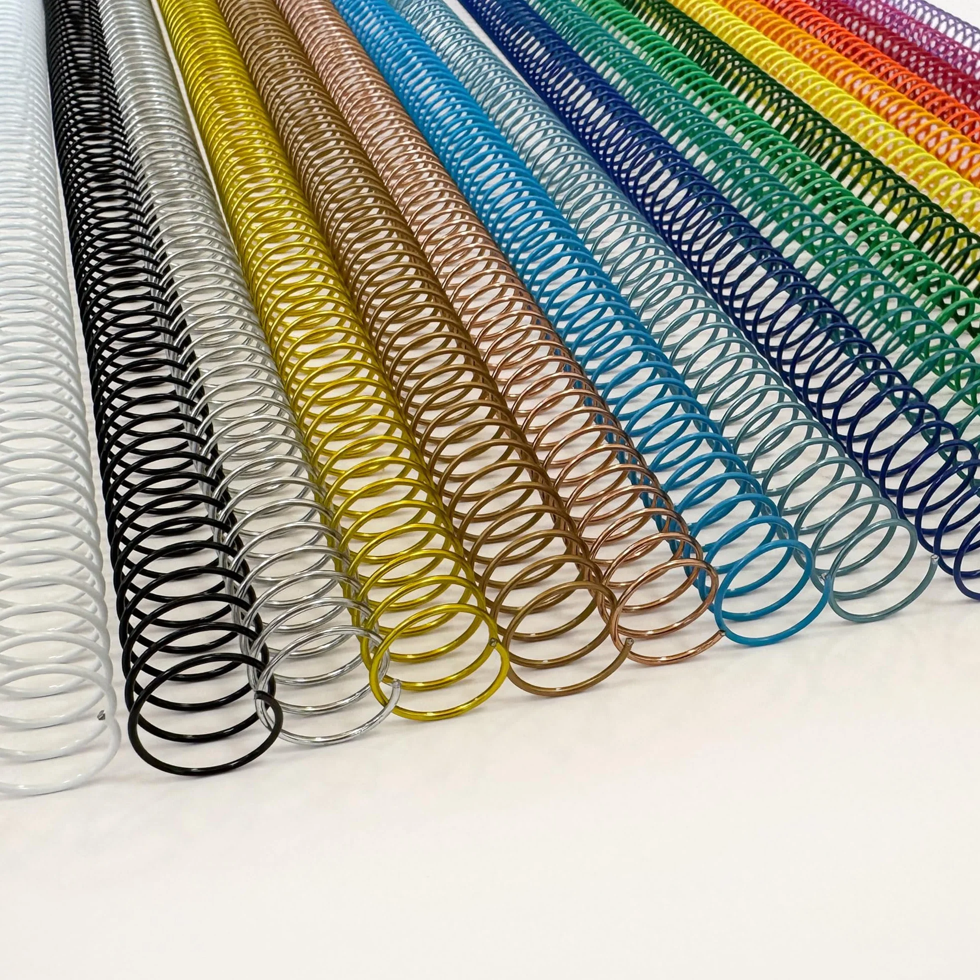 DHP - Spirala Metal Skok 5:1, 10 mm, A4, MiniPACK Różne pudełko 25, kolory standardowe i specjalne, 60 arkuszy