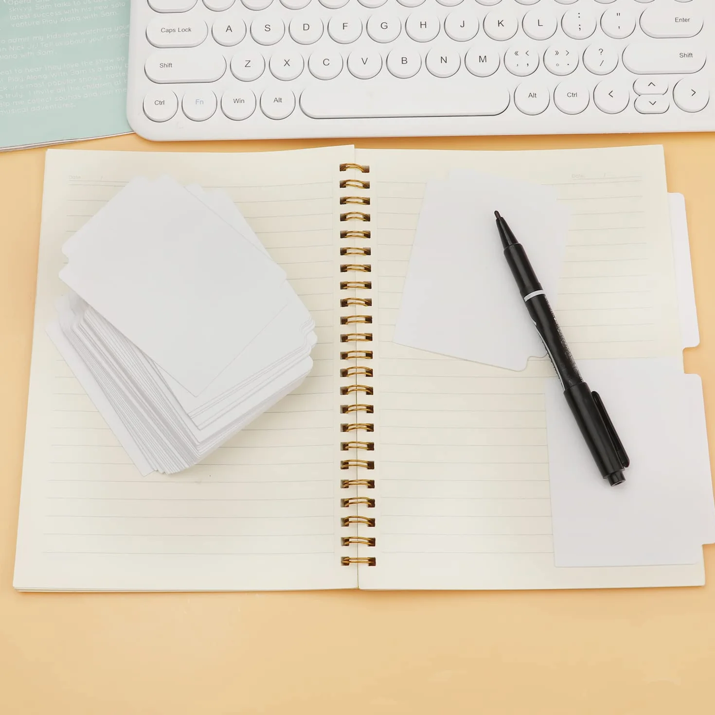 SAVITA 50 sztuk Card Sorting Dividers, Card Divider Labe Plastikowe Przekładki Organizer na Karty Kolekcjonerskie do Gier Artykuły Sportowe, 93x69 mm