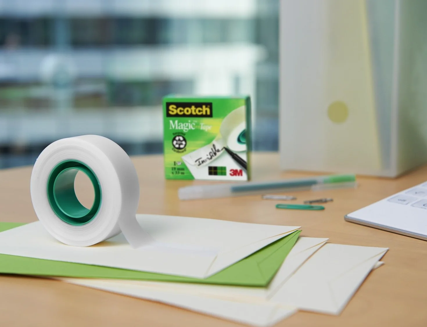 Scotch Magic Tape – 1 rolka, 19 mm x 7,5 m + dozownik ręczny – niewidoczna taśma klejąca, do pakowania prezentów bożonarodzeniowych, opisywania kartek bożonarodzeniowych – nieodzowny dodatek
