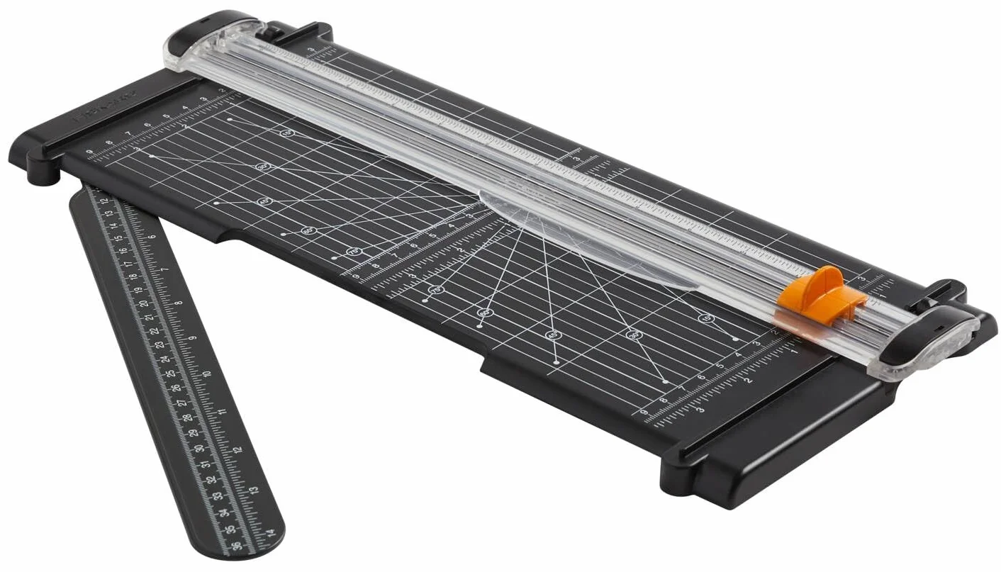 Fiskars Trymer SureCut A4 z mieszanki recyklingowej