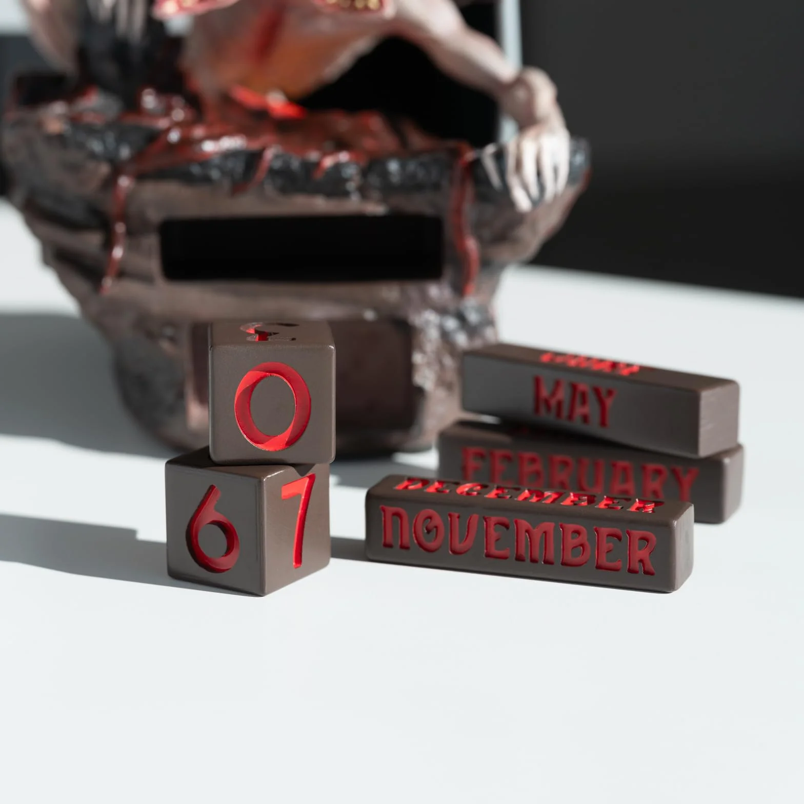 Grupo Erik Stranger Things Perpetual Calendar Demogorgon Flip Desk Calendar