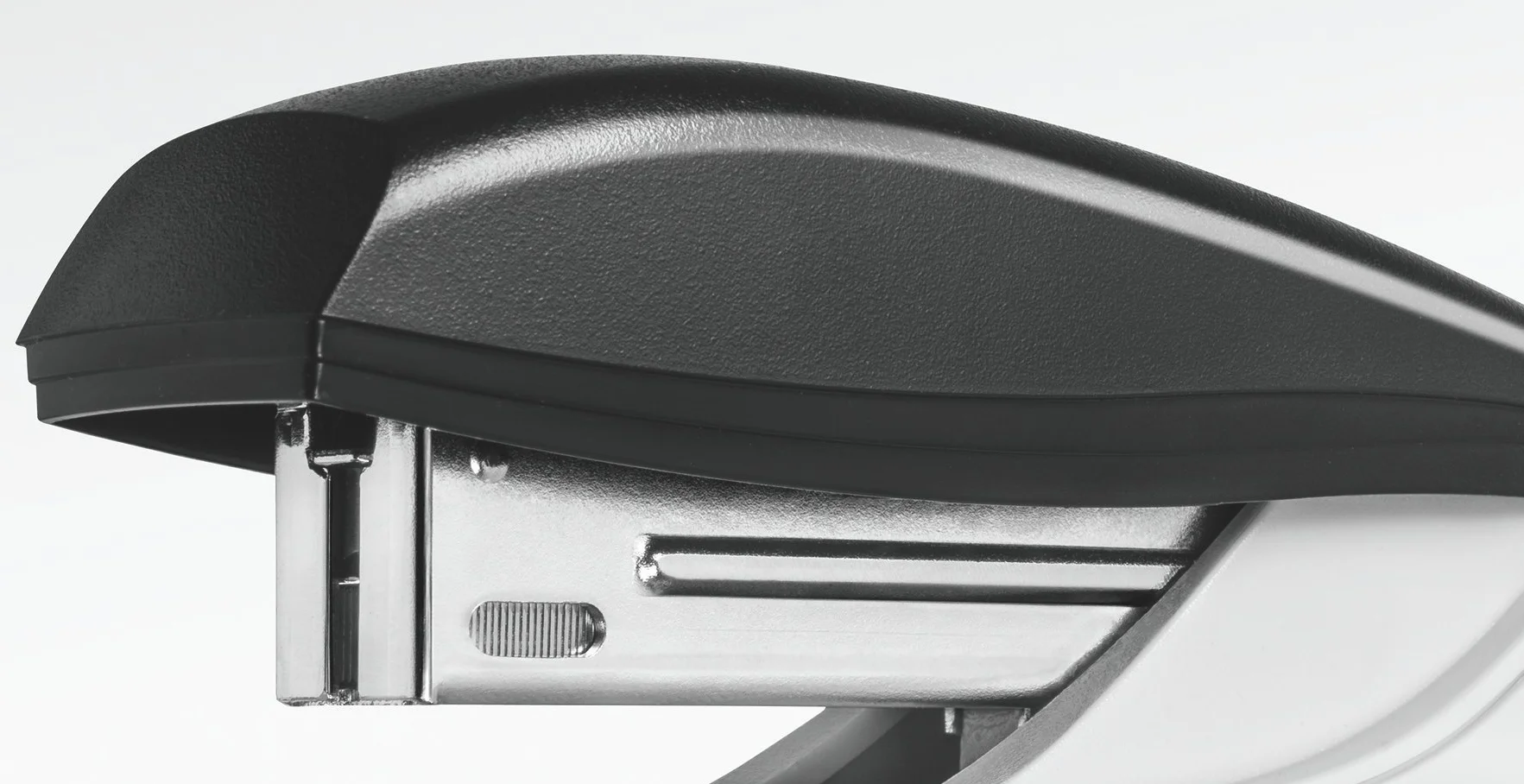 Leitz Mini zszywacz, na 10 arkuszy, ergonomiczny kształt, łącznie z pudełkiem na zszywki, czarny, seria NeXXt, 55176095