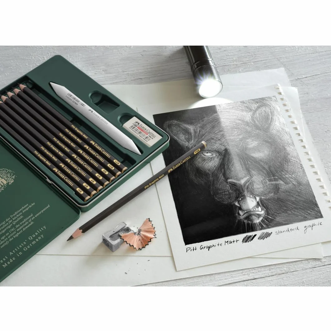 FABER-CASTELL 115220 – zestaw ołówków Pitt Graphite Matt, 11 sztuk, w zestawie z gumką do papieru, gumką do mazania i temperówką