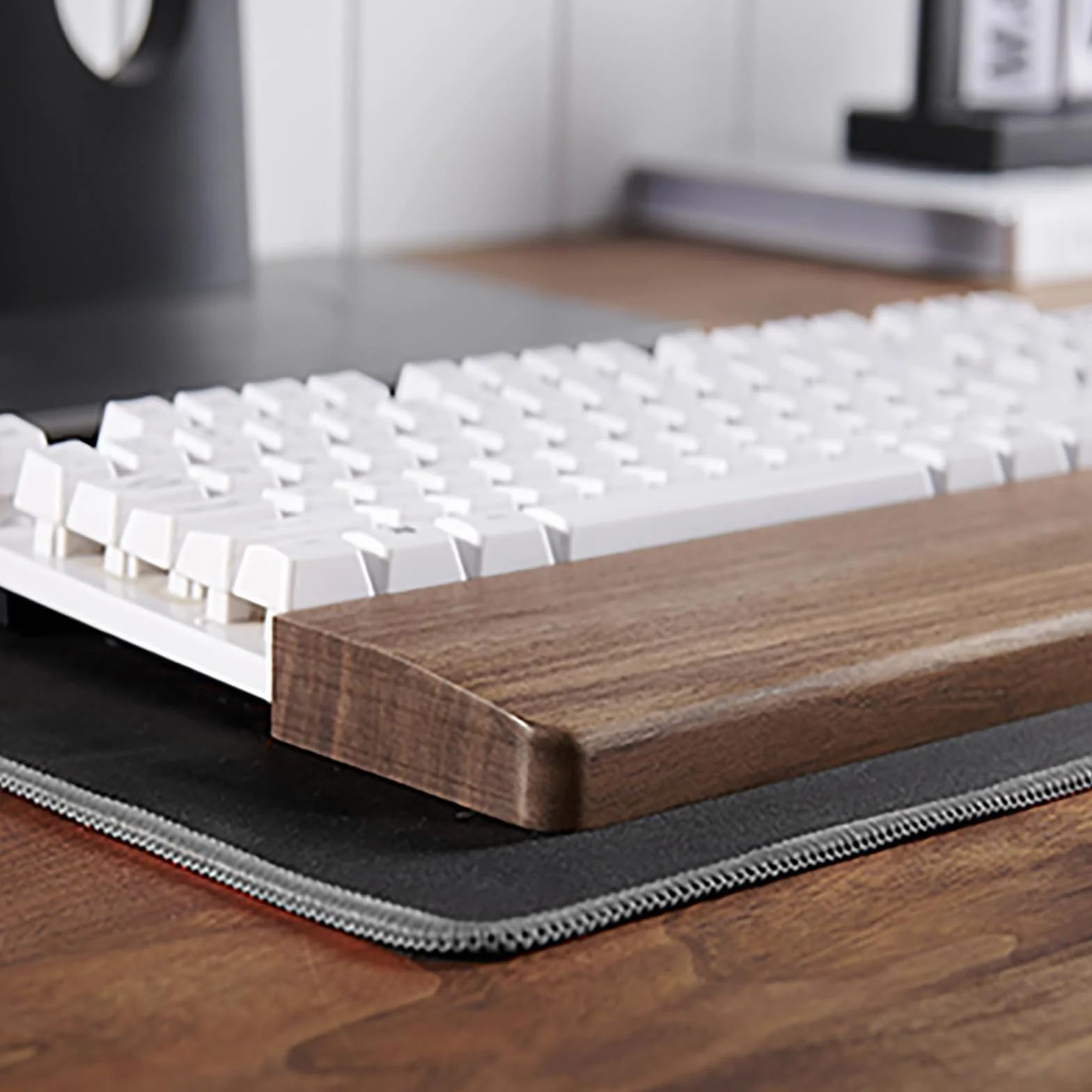 Podpórka pod nadgarstek z litego drewna czarnego orzecha, 60 klawiszy 30 cm, antypoślizgowa ergonomiczna, zestaw do biura i gier