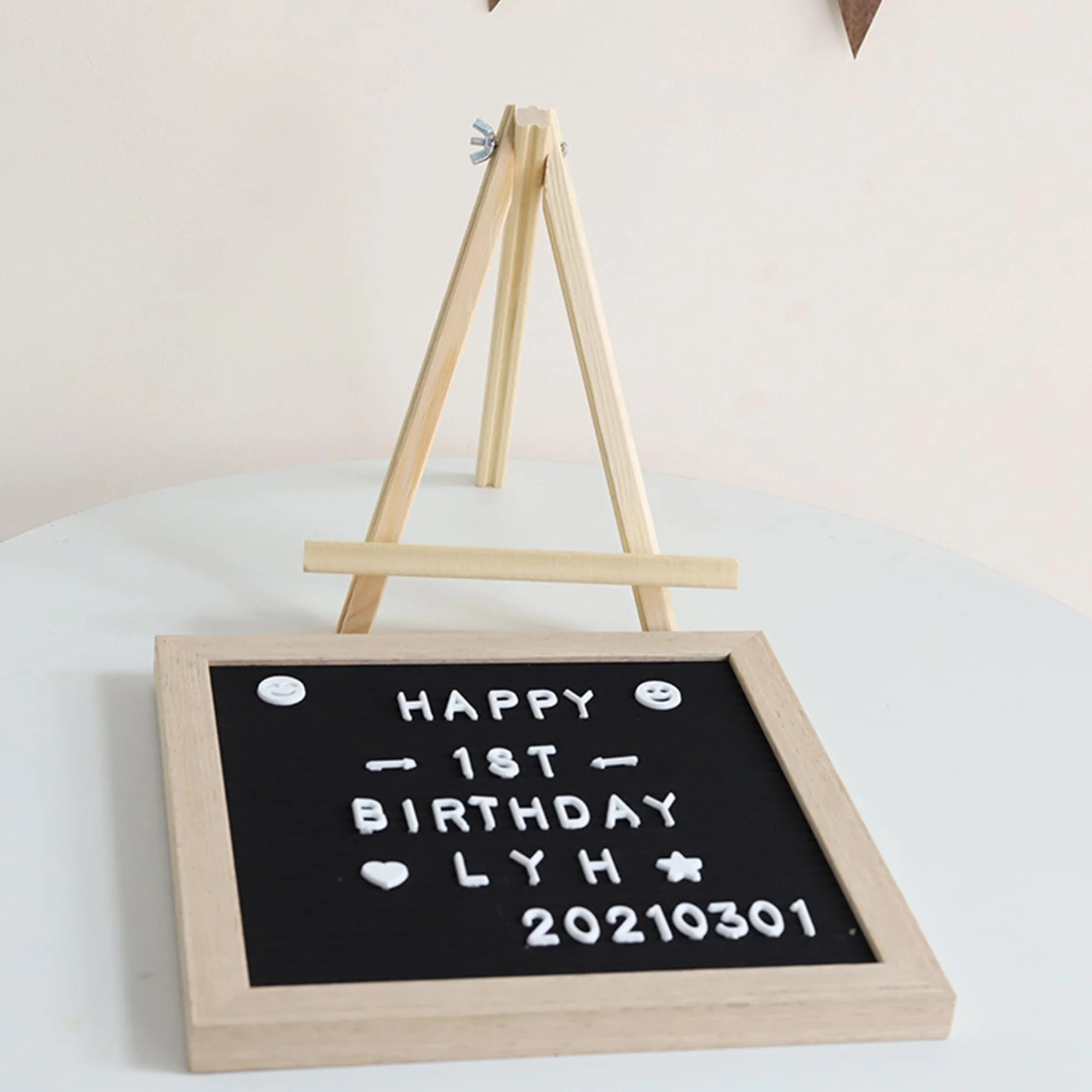 Dębowa tablica na listy 25x25 cm 510 liter i cyfr stojak torba